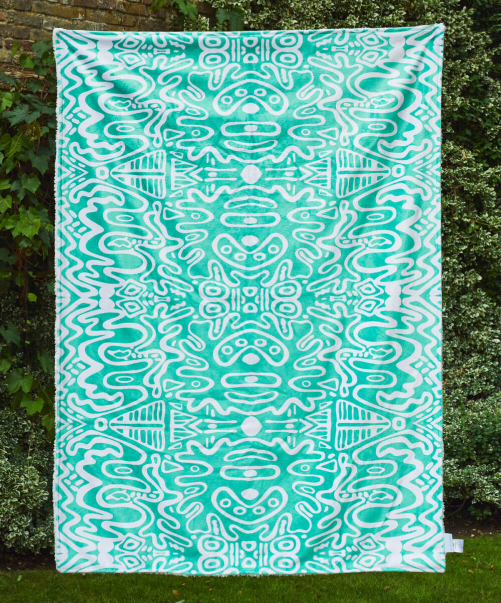 Jive Peppermint and White Plush velvet face and Soft Sherpa Fleece Back Throw